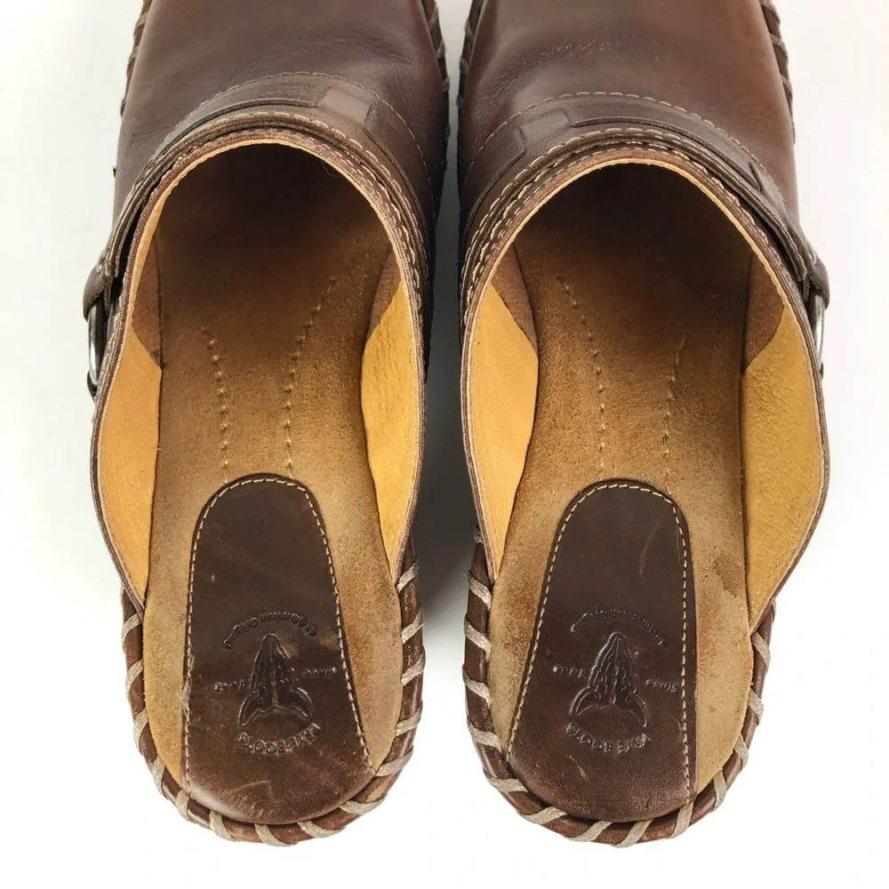 Frye Charlotte Ring Distressed Leather Mule - Picture 7 of 11